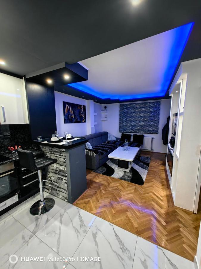 Apartmani Amona Stan Na Dan Doboj Buitenkant foto