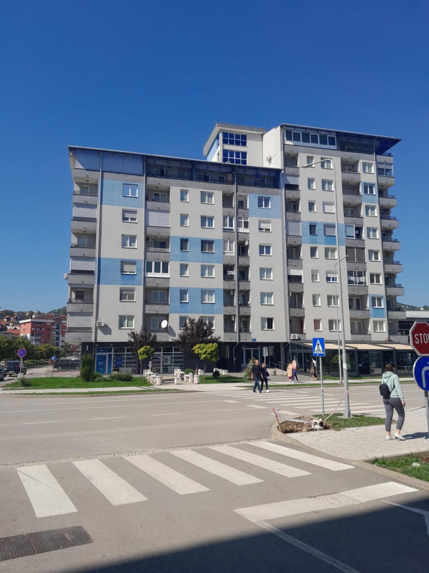 Apartmani Amona Stan Na Dan Doboj Buitenkant foto